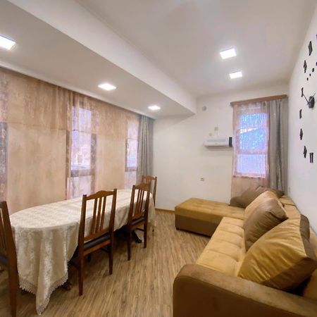 Green Garden Hotel Dilijan Bagian luar foto