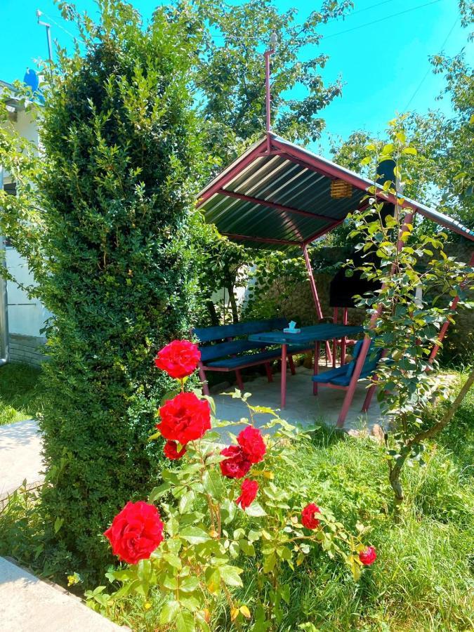 Green Garden Hotel Dilijan Bagian luar foto