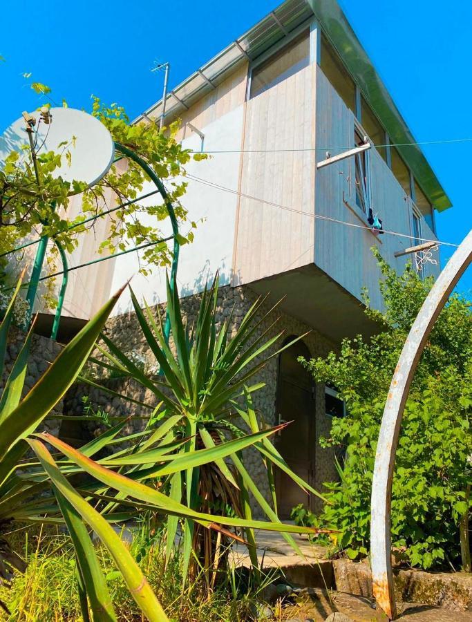 Green Garden Hotel Dilijan Bagian luar foto