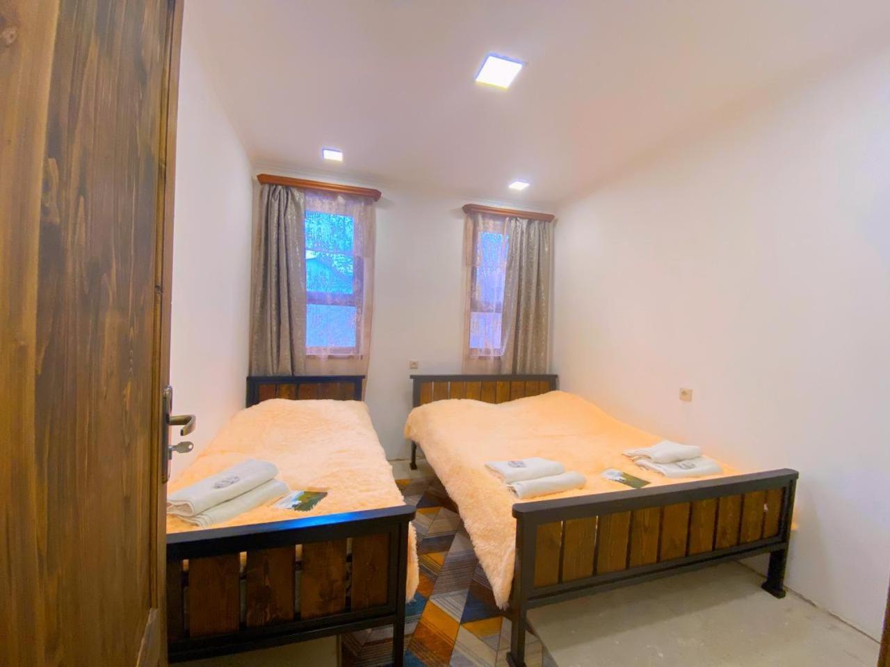 Green Garden Hotel Dilijan Bagian luar foto